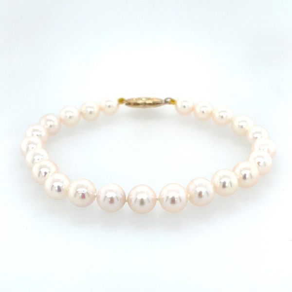 7 - 7.5 mm White Akoya Pearl Bracelet with Yellow Gold Clasp 7.5