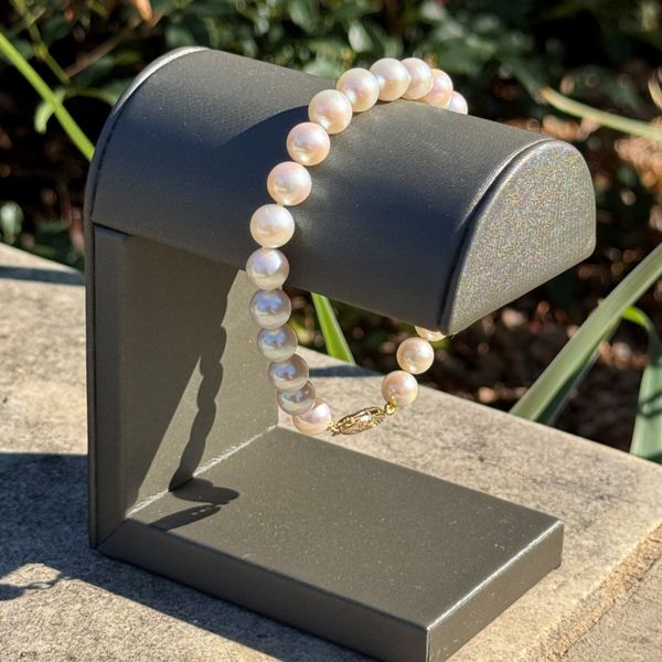 7 - 7.5 mm White Akoya Pearl Bracelet with Yellow Gold Clasp 7.5