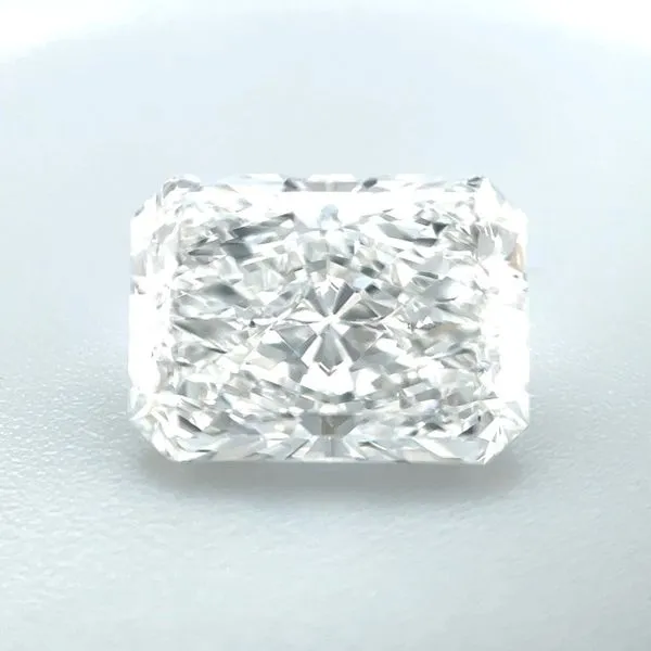 3.02 Ct Radiant Lab Grown Diamond D Color VVS2 Clarity - IGI Franzetti Jewelers Austin, TX