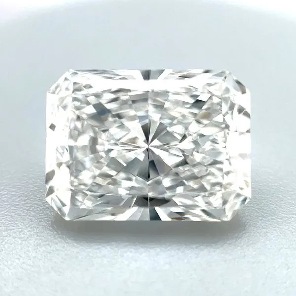 5.04 Ct Radiant Lab Grown Diamond D Color VVS2 Clarity - IGI Franzetti Jewelers Austin, TX