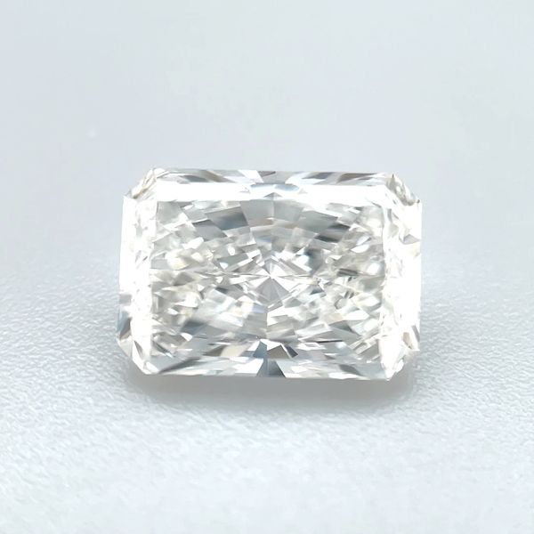 2.07 Ct Radiant Lab Grown Diamond E Color VVS2 Clarity - IGI Franzetti Jewelers Austin, TX