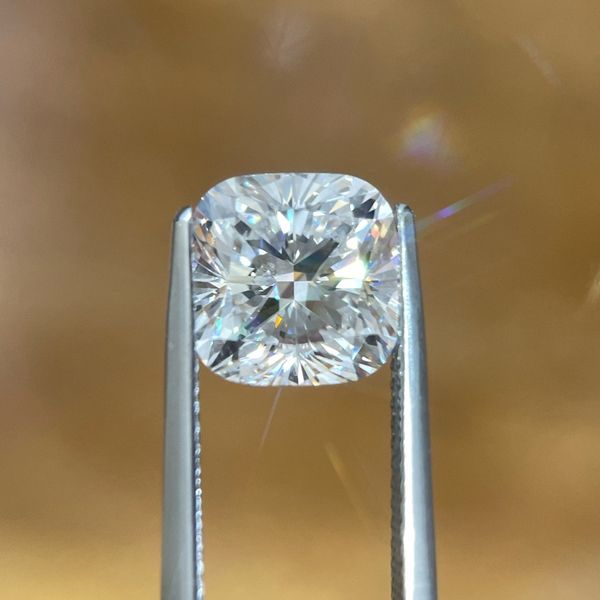 4.05 Ct Square Cushion Lab Grown Diamond E Color VVS2 Clarity - IGI Image 4 Franzetti Jewelers Austin, TX