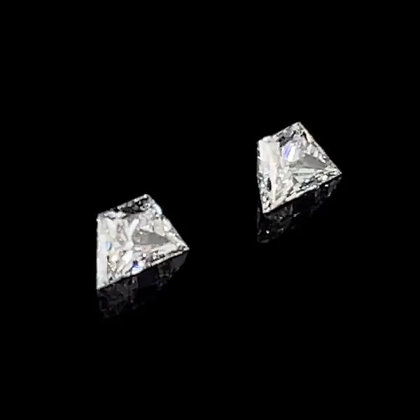 0.46 CTW Matched Pair of Trapezoid Brilliant Cut Lab Grown Diamonds D-E-F VS1-VS2 Image 4 Franzetti Jewelers Austin, TX