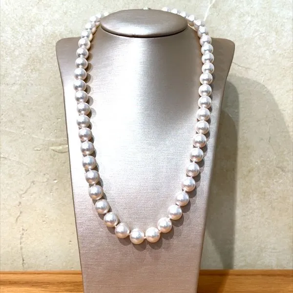 8.5 - 9 mm White Akoya Pearl Necklace with White Gold Clasp 18