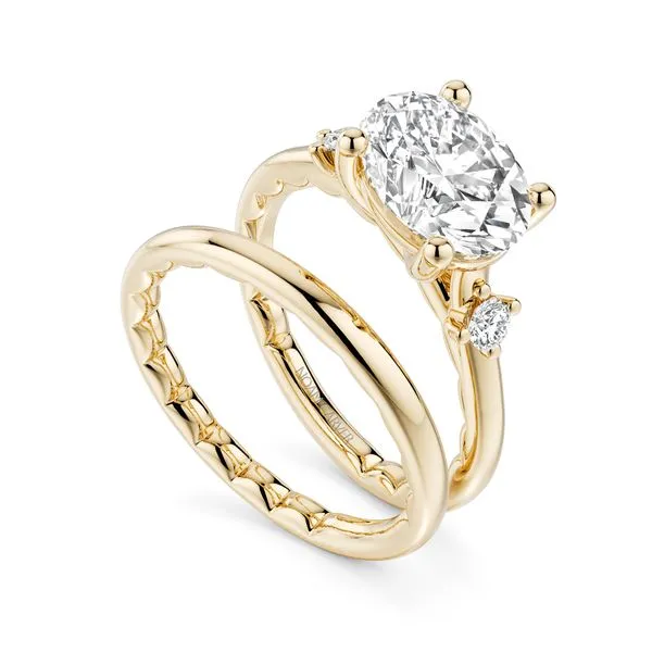 Oval Side-Stone Diamond Engagement Ring Image 4 Frontenac Jewellers Kingston, ON