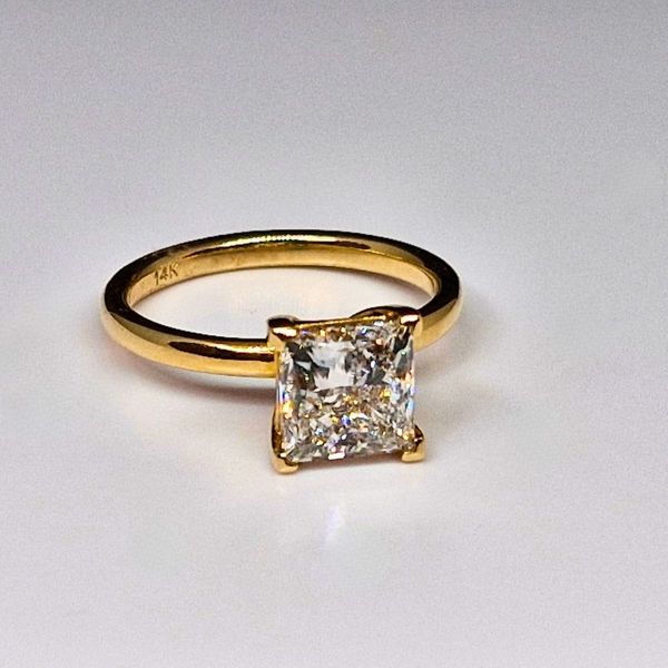 2.29 Princess Cut Diamond Engagement Ring in 14K Yellow Gold – Colorless F, VS1 Frontenac Jewellers Kingston, ON
