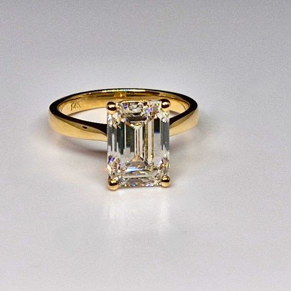 4.01 CT Emerald Cut Diamond Engagement Ring in 14K Yellow Gold – G Color, VS1 Frontenac Jewellers Kingston, ON