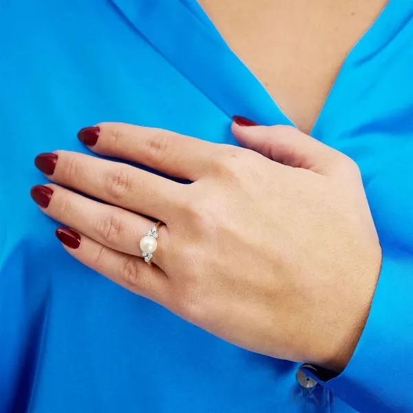Pearl and Illusion Trinity Diamond Ring Image 2 Frontenac Jewellers Kingston, ON