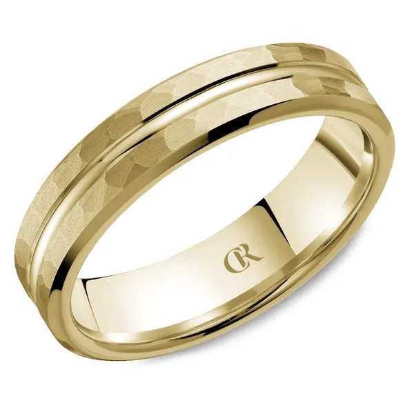 14K Yellow Gold Men's Wedding Band – 5mm Hammered Finish Frontenac Jewellers Kingston, ON