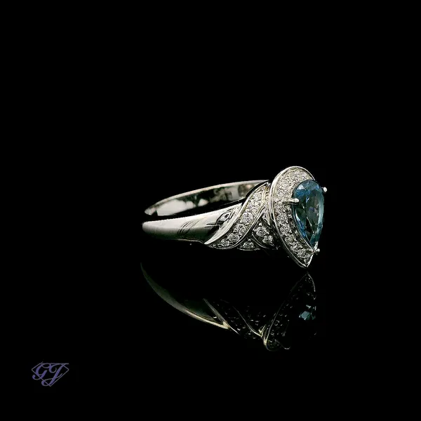 18K White Gold 0.66ct Pear Aquamarine Ring Image 2 Geneva Jewelry Riverside, CA
