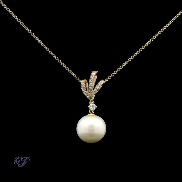 18K Yellow Gold 12mm Freshwater Pearl Pendant Image 2 Geneva Jewelry Riverside, CA