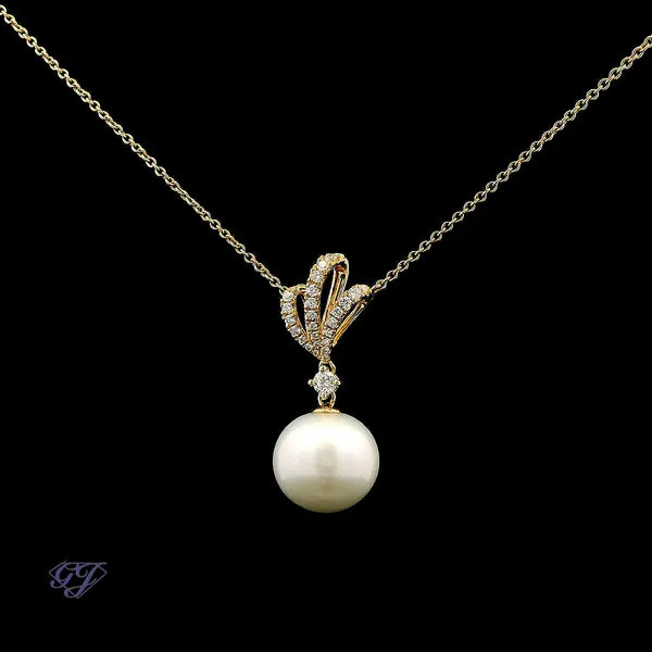 18K Yellow Gold 12mm Freshwater Pearl Pendant Image 3 Geneva Jewelry Riverside, CA