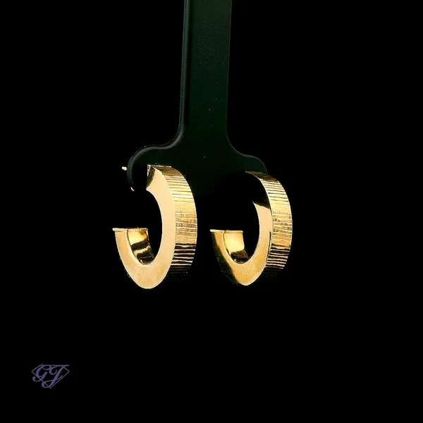 Italian 14K Yellow Gold Rigid Hoop Earrings Image 2 Geneva Jewelry Riverside, CA