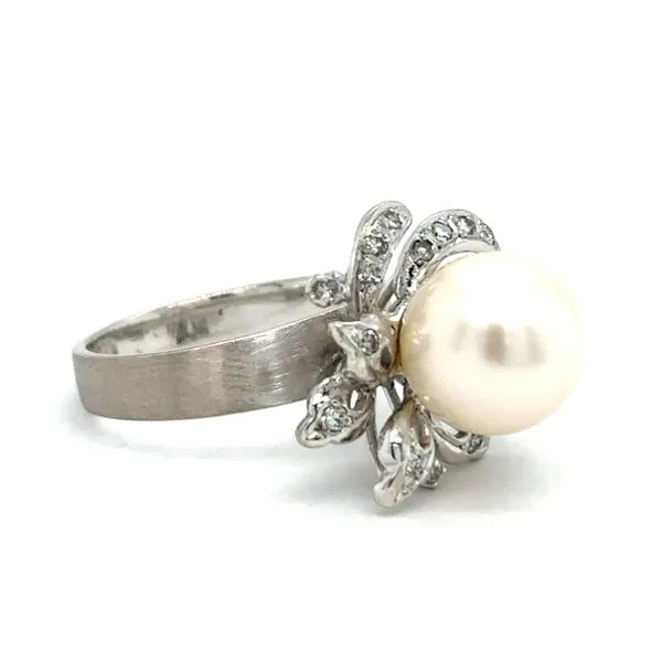Estate 18K White Gold Pearl & Diamond Ring Image 2 Georgetown Jewelers Wood Dale, IL