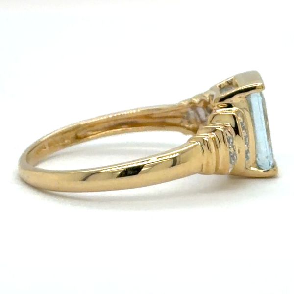 EstateYellow Gold Aquamarine & Diamond Ring Image 2 Georgetown Jewelers Wood Dale, IL
