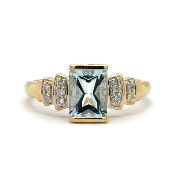 EstateYellow Gold Aquamarine & Diamond Ring Georgetown Jewelers Wood Dale, IL