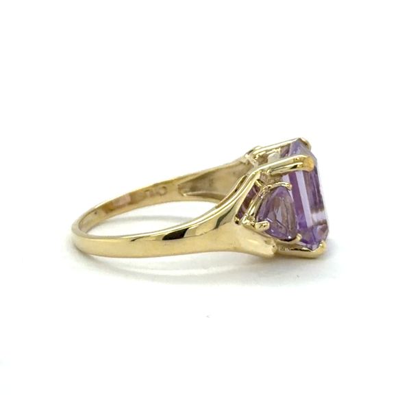 Estate 10K Yellow Gold Amethyst Ring Image 2 Georgetown Jewelers Wood Dale, IL