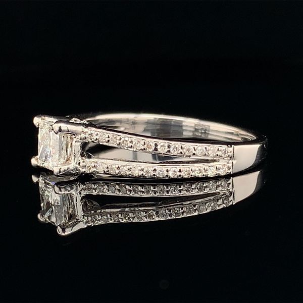 Princess Cut Center Diamond Engagement Ring Image 2 Geralds Jewelry Oak Harbor, WA