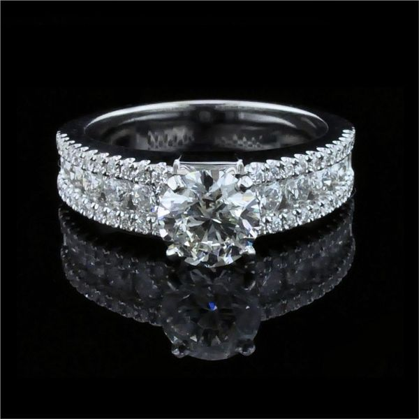 18K White Gold and Diamond Engagement Ring Geralds Jewelry Oak Harbor, WA