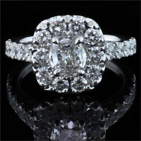 Henri Daussi Diamond Engagement Ring Geralds Jewelry Oak Harbor, WA