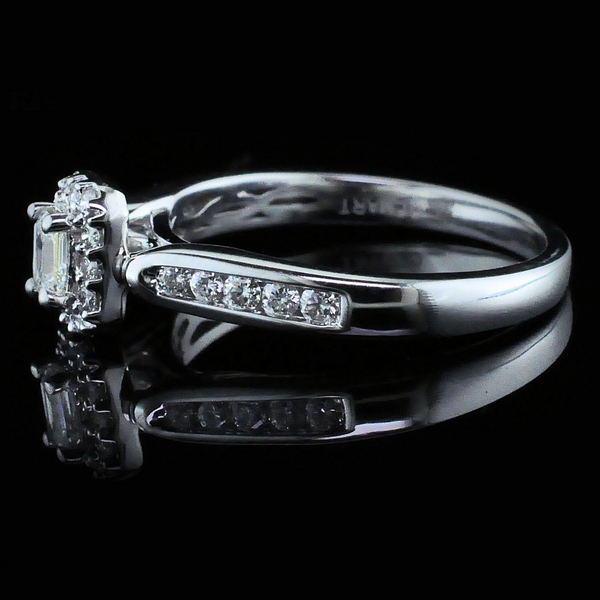 Emerald Cut Diamond Engagement Ring Image 2 Geralds Jewelry Oak Harbor, WA