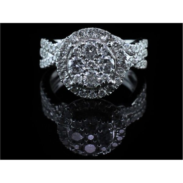 Cluster Style Diamond Engagement Ring Geralds Jewelry Oak Harbor, WA