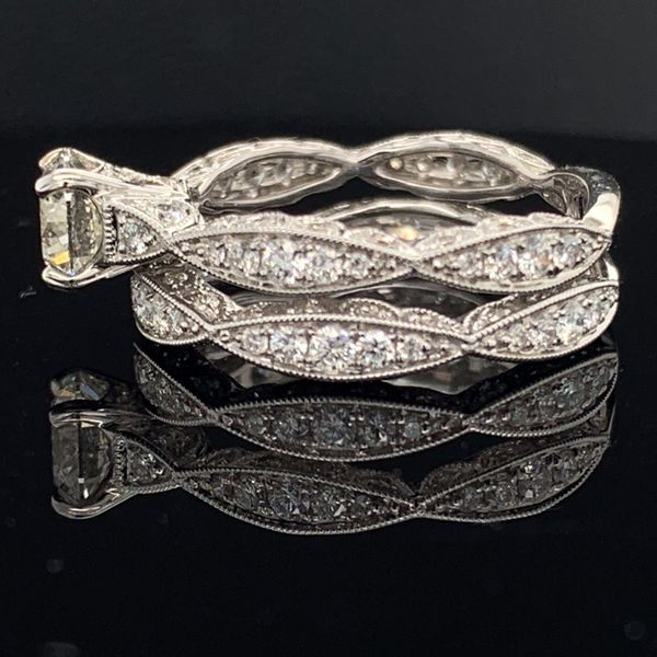 18K White Gold and Diamond Wedding Set Image 2 Geralds Jewelry Oak Harbor, WA