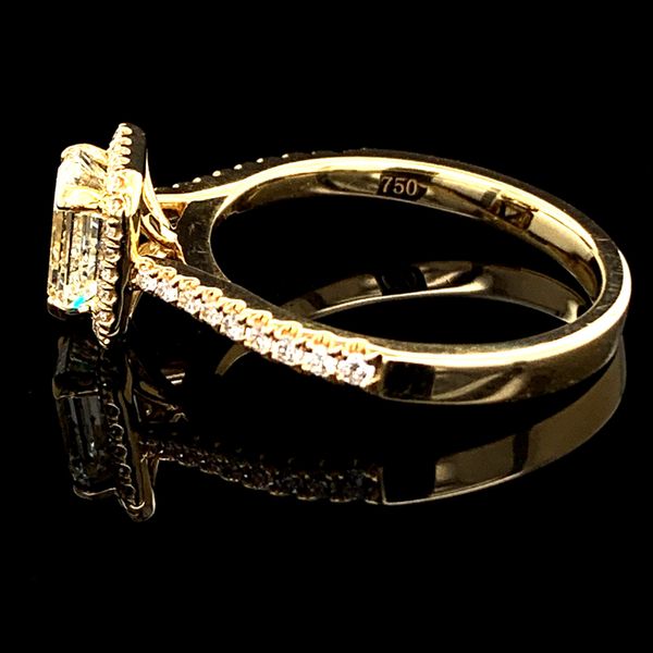 Emerald Cut Center Diamond Engagement Ring Image 3 Geralds Jewelry Oak Harbor, WA