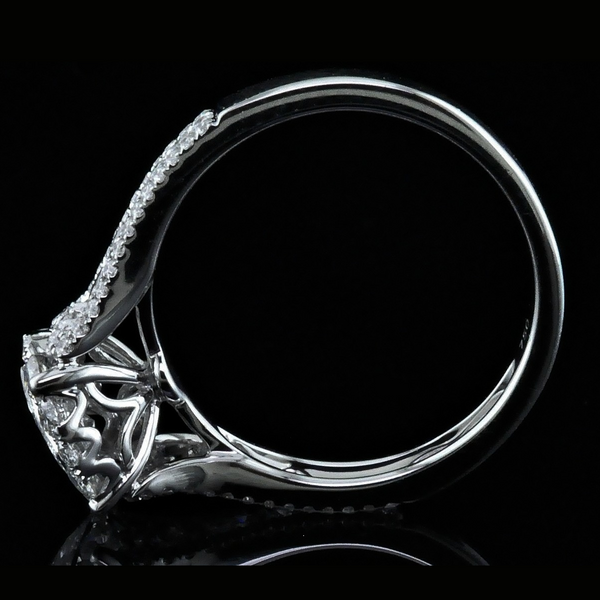 18K White Gold and Diamond Cluster Engagement Ring Image 3 Geralds Jewelry Oak Harbor, WA