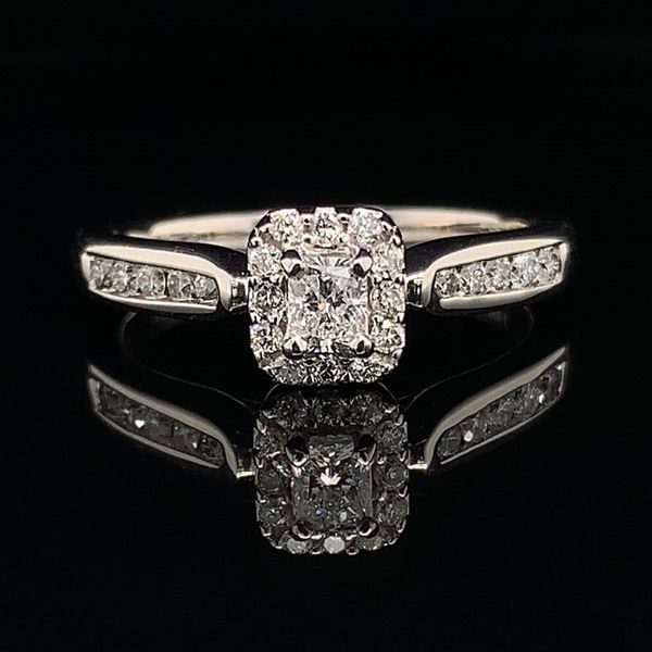 Radiant Cut Diamond Engagement Ring Geralds Jewelry Oak Harbor, WA