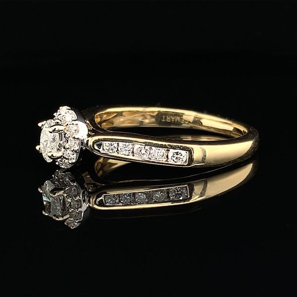 Oval Cut Diamond Engagement Ring Image 2 Geralds Jewelry Oak Harbor, WA