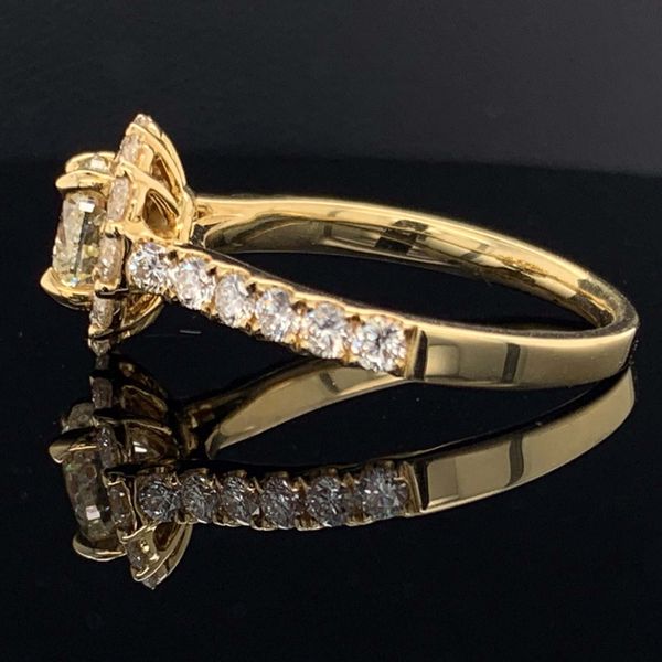 18K Yellow Gold And Diamond Halo Engagement Ring Image 2 Geralds Jewelry Oak Harbor, WA