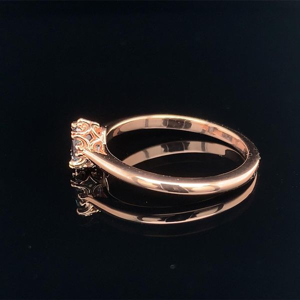 .56ct Oval Cut Alexandrite Solitaire Ring Image 3 Geralds Jewelry Oak Harbor, WA