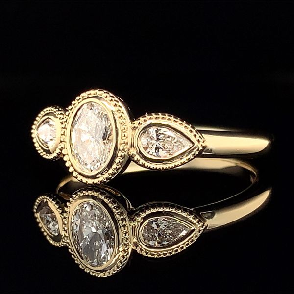 Three Stone Diamond Engagement Ring Image 2 Geralds Jewelry Oak Harbor, WA