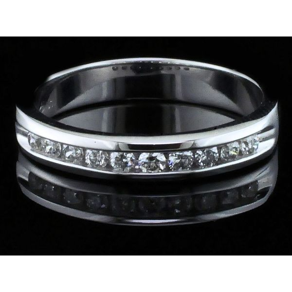 True Romance Diamond Anniversary Ring Geralds Jewelry Oak Harbor, WA