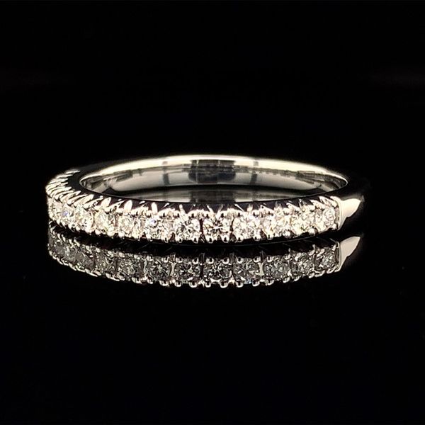 Yellow Gold Diamond Anniversary Band, .25cttw Image 3 Geralds Jewelry Oak Harbor, WA