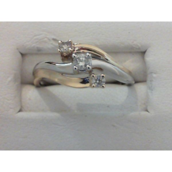 Women's Diamond Ring Geralds Jewelry Oak Harbor, WA