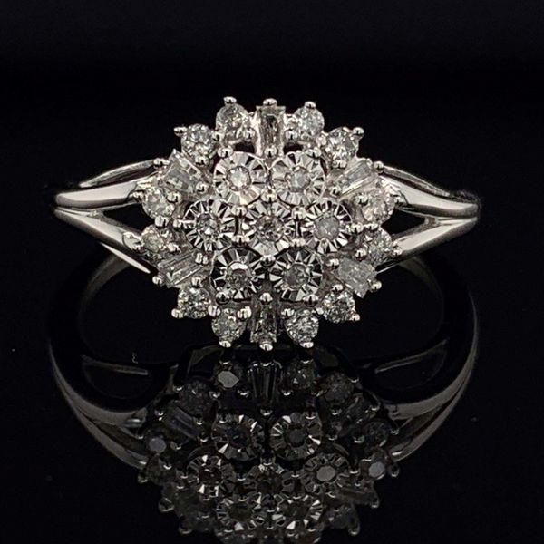10K White Gold And Diamond Ladies Cluster Fashion Ring Geralds Jewelry Oak Harbor, WA