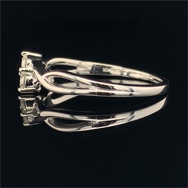 Ladies 2-Stone Diamond Ring Image 2 Geralds Jewelry Oak Harbor, WA