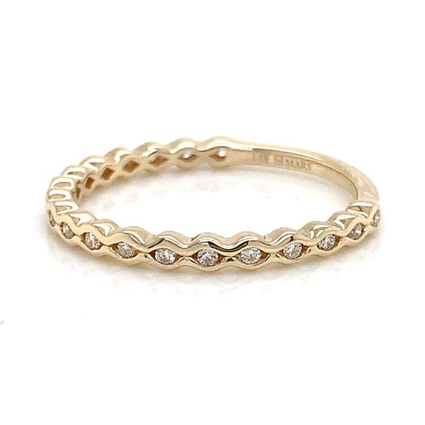 Scalloped Yellow Gold Diamond Ring Image 4 Geralds Jewelry Oak Harbor, WA