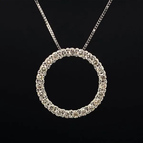Diamond Circle Pendant, Medium Geralds Jewelry Oak Harbor, WA
