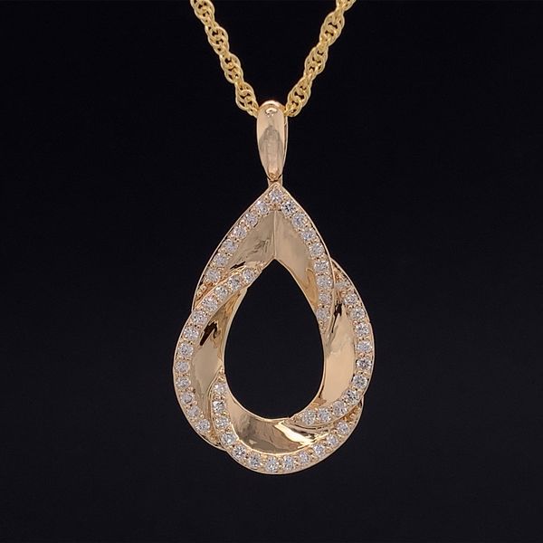 Pear Shaped Scalloped Yellow Gold And Diamond Pendant Geralds Jewelry Oak Harbor, WA
