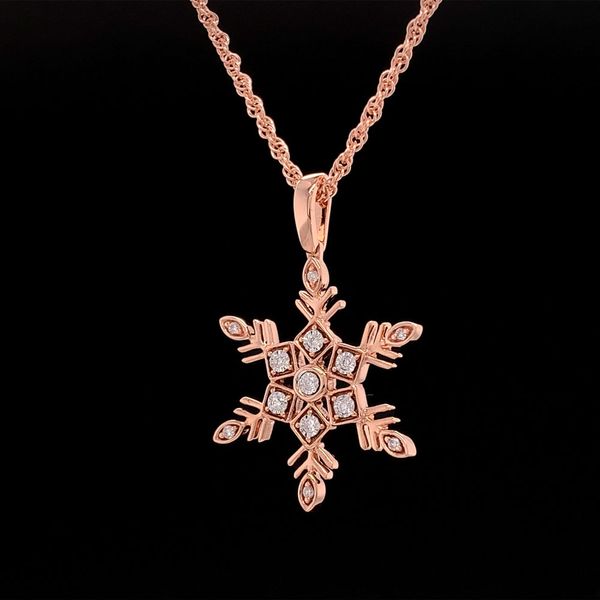 Diamond Snowflake Pendant Image 3 Geralds Jewelry Oak Harbor, WA