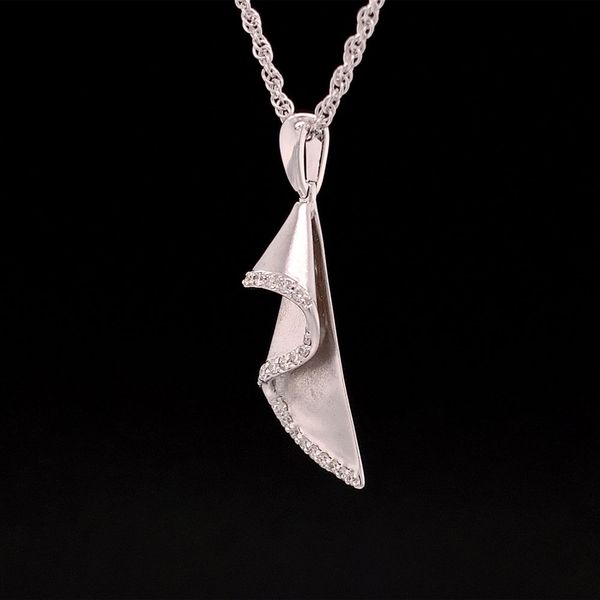 Waves Of Gold And Diamond Pendant Image 3 Geralds Jewelry Oak Harbor, WA