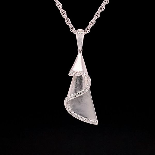 Waves Of Gold And Diamond Pendant Geralds Jewelry Oak Harbor, WA