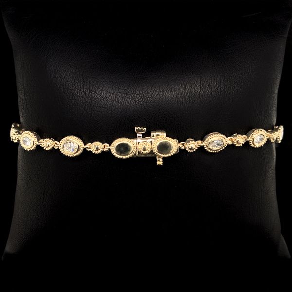 Yellow Gold Bezel and Milgrain Diamond Bracelet Image 2 Geralds Jewelry Oak Harbor, WA