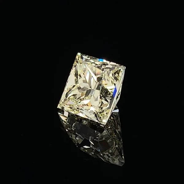 2.28ct Light Fancy Yellow Princess Cut Diamond Image 2 Geralds Jewelry Oak Harbor, WA