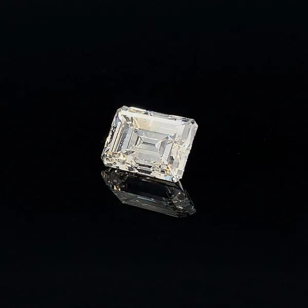 1.81Ct Emerald Cut Diamond Image 2 Geralds Jewelry Oak Harbor, WA