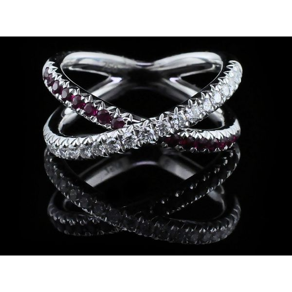 Ladies 18K Ruby and Diamond Ring Geralds Jewelry Oak Harbor, WA