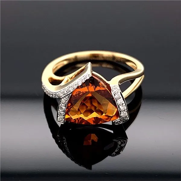 Ladies Citrine and Diamond Ring Geralds Jewelry Oak Harbor, WA